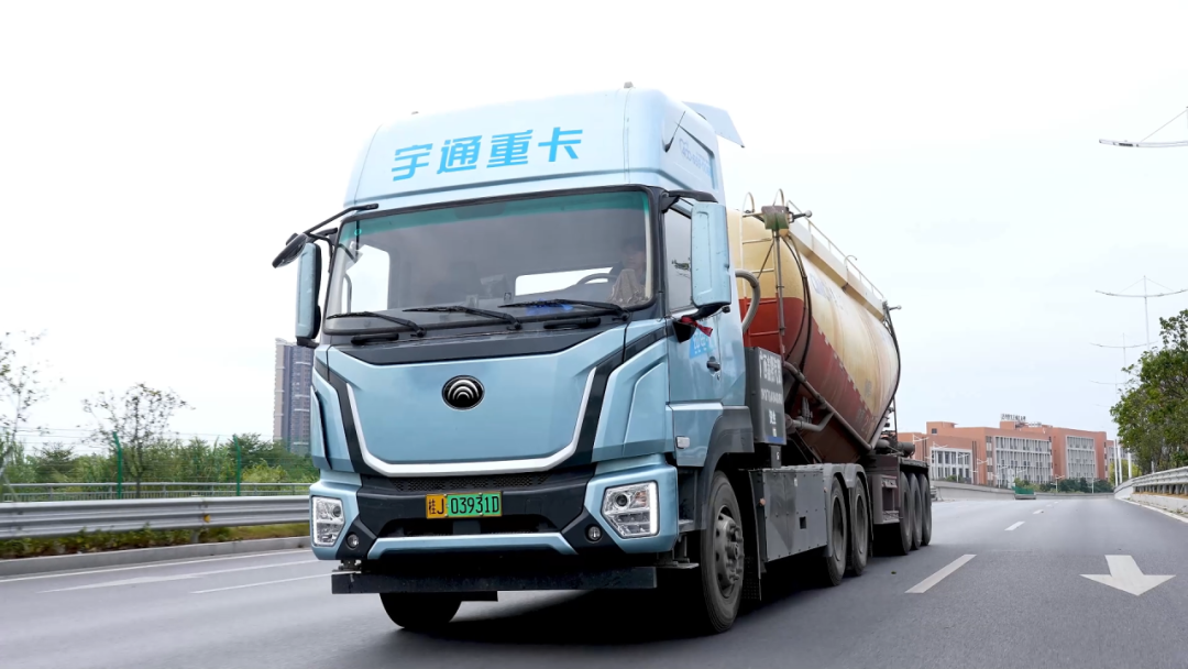 宇通重卡在全国首条长距离电动重卡线路成功运营！