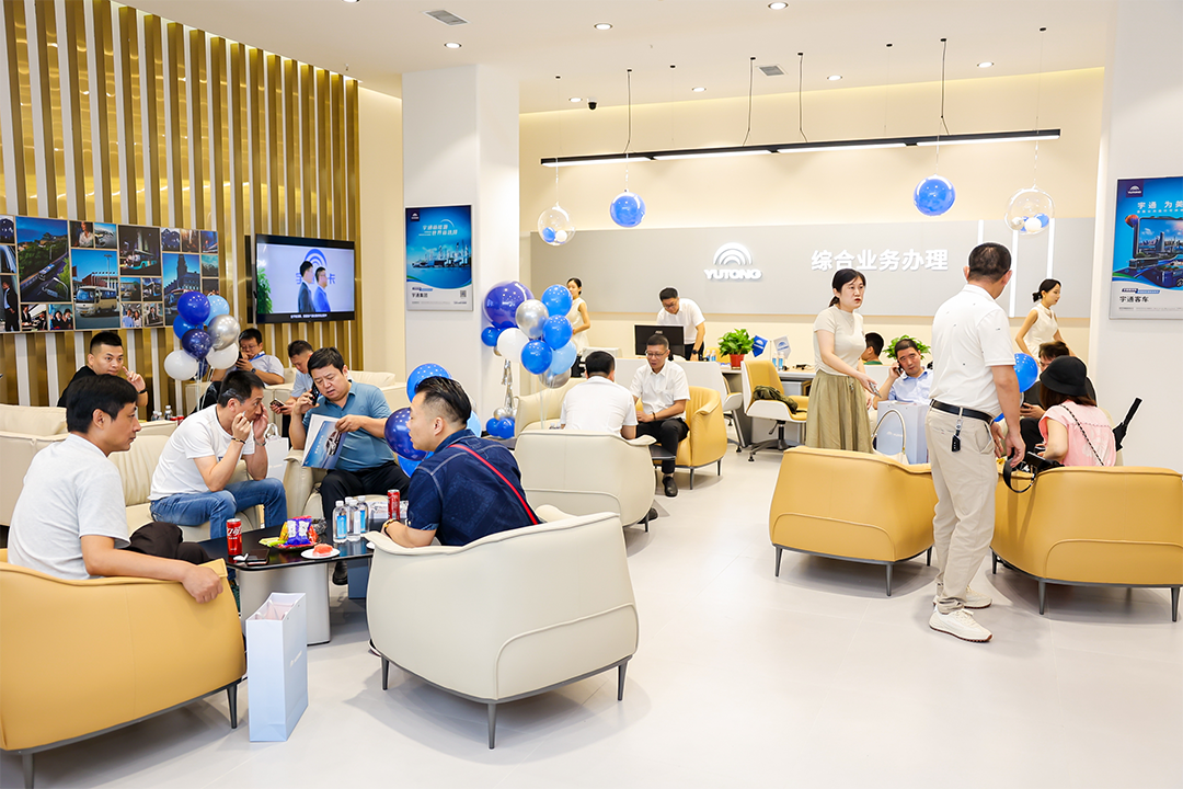 宇通用户中心全国8店同开！解锁商用车直营新体验