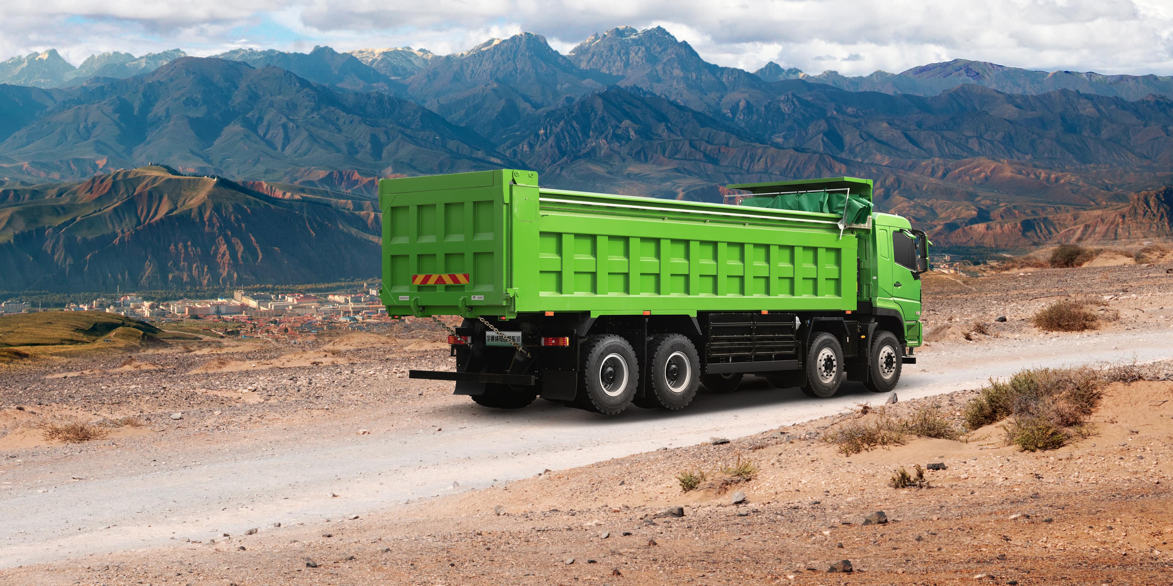 充电公路运输自卸车