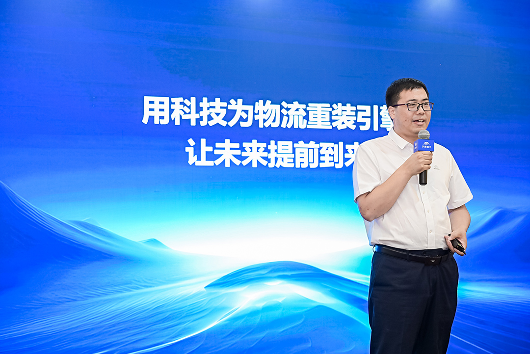 跑赢每一度丨从乌市到新乡，宇通重卡唱响新品上市“双城记”