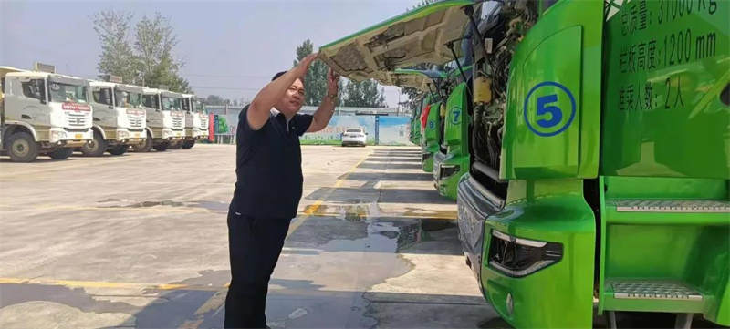 暴雨无情人有情，倾情关爱正进行！