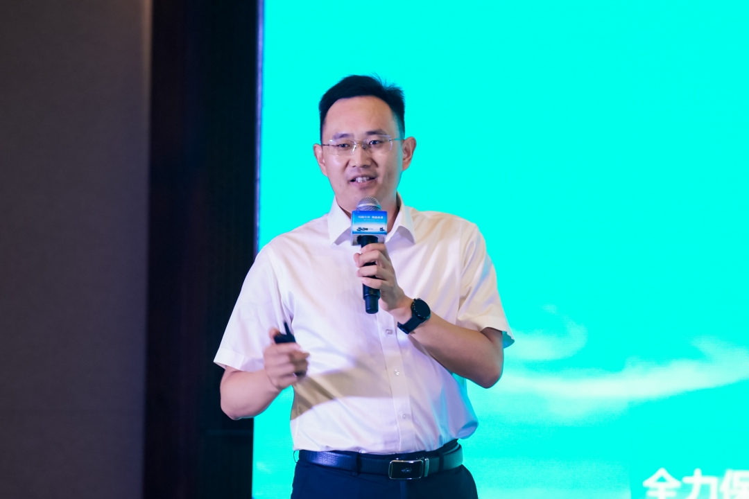 现场集中签约、批量交付50台！宇通重卡全系新品西安上市