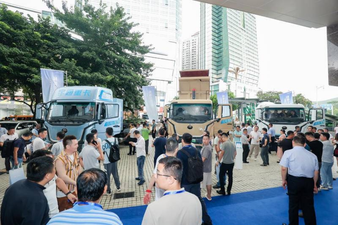 科技引领成就可靠价值，宇通重卡全系新品深圳上市